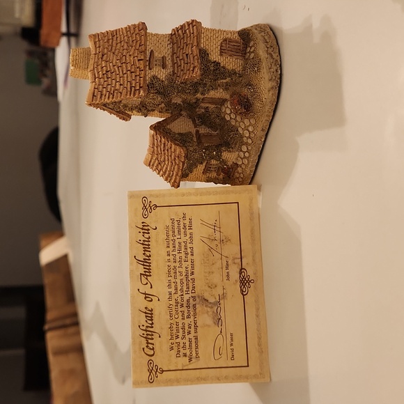 David Winter Cottages | Ivy Cottage 1982 - Picture 2 of 9